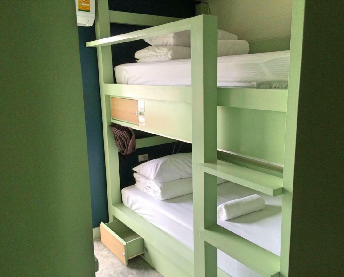 Yoo Yen Pen Sook Hostel Bangkok Ngoại thất bức ảnh