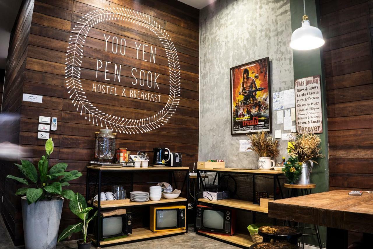 Yoo Yen Pen Sook Hostel Bangkok Ngoại thất bức ảnh