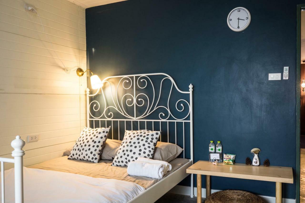 Yoo Yen Pen Sook Hostel Bangkok Ngoại thất bức ảnh