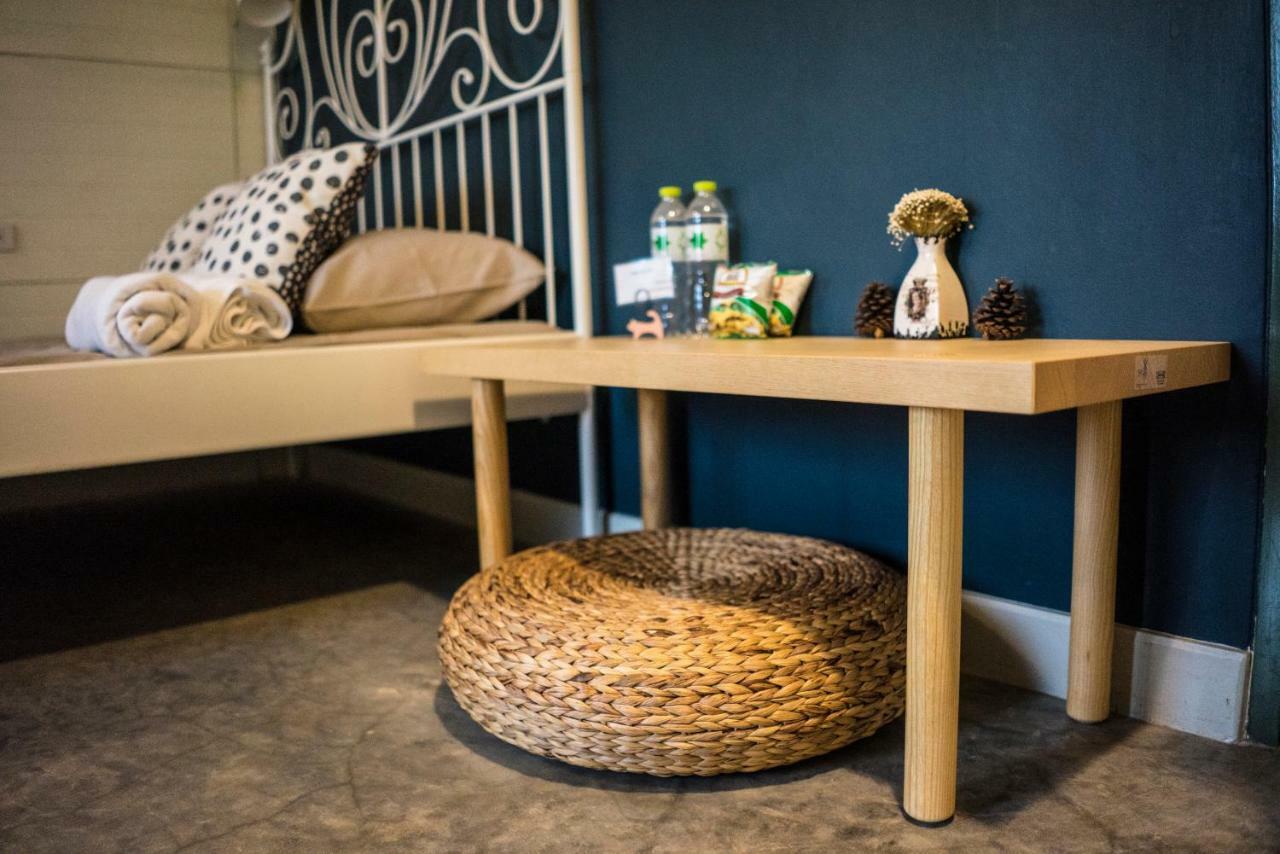 Yoo Yen Pen Sook Hostel Bangkok Ngoại thất bức ảnh