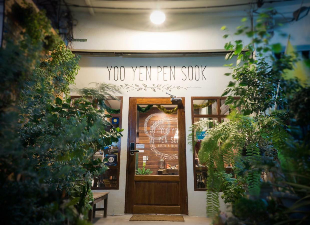 Yoo Yen Pen Sook Hostel Bangkok Ngoại thất bức ảnh